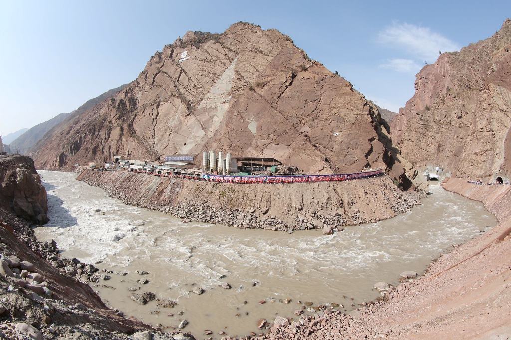 Из-за изменения климата крупные плотины ГЭС становятся все более уязвимыми